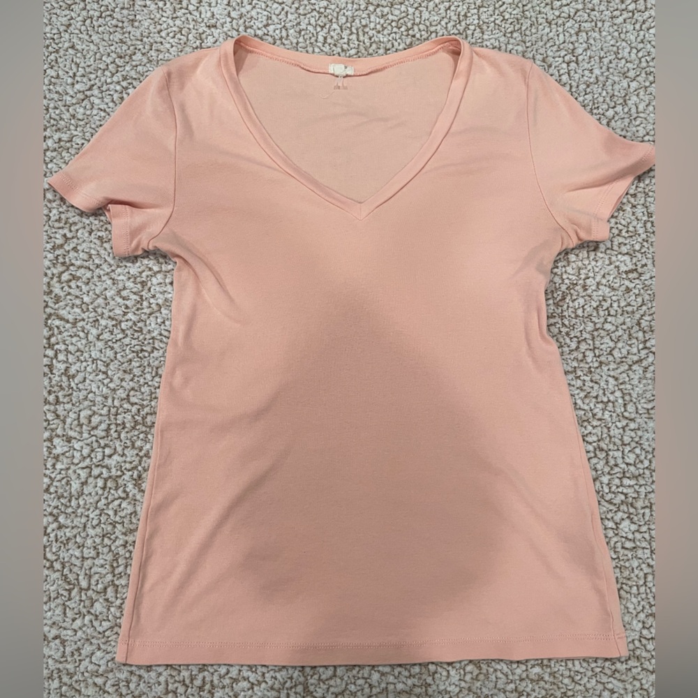 J. Crew Soft Peach V-Neck Tee Size Medium